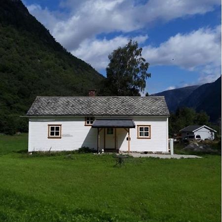 Villa An Authentic Experience In Picturesque Eidfjord Exterior foto